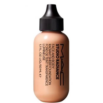  Face & Body Studio Radiance Base de Maquillaje Ultraligera para Cuerpo y Rostro 