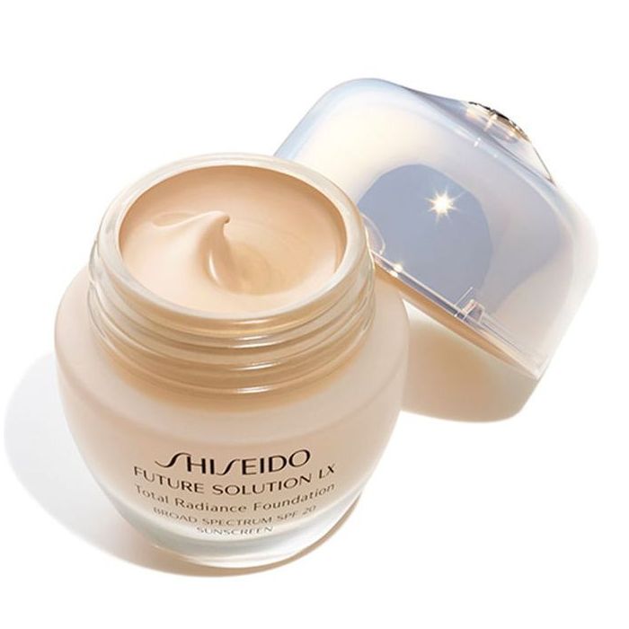 Future Solution LX Total Radiance Foundation Base de Maquillaje