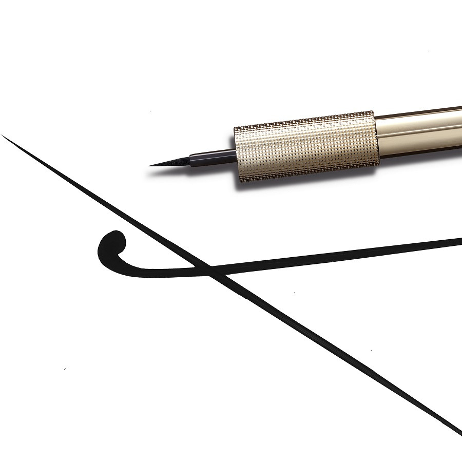 Matte Signature Eyeliner Líquido · detalle 2