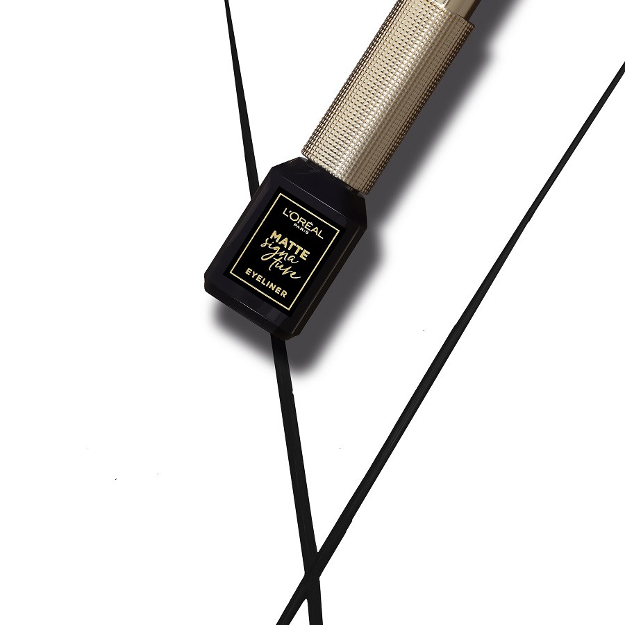Matte Signature Eyeliner Líquido · detalle 3