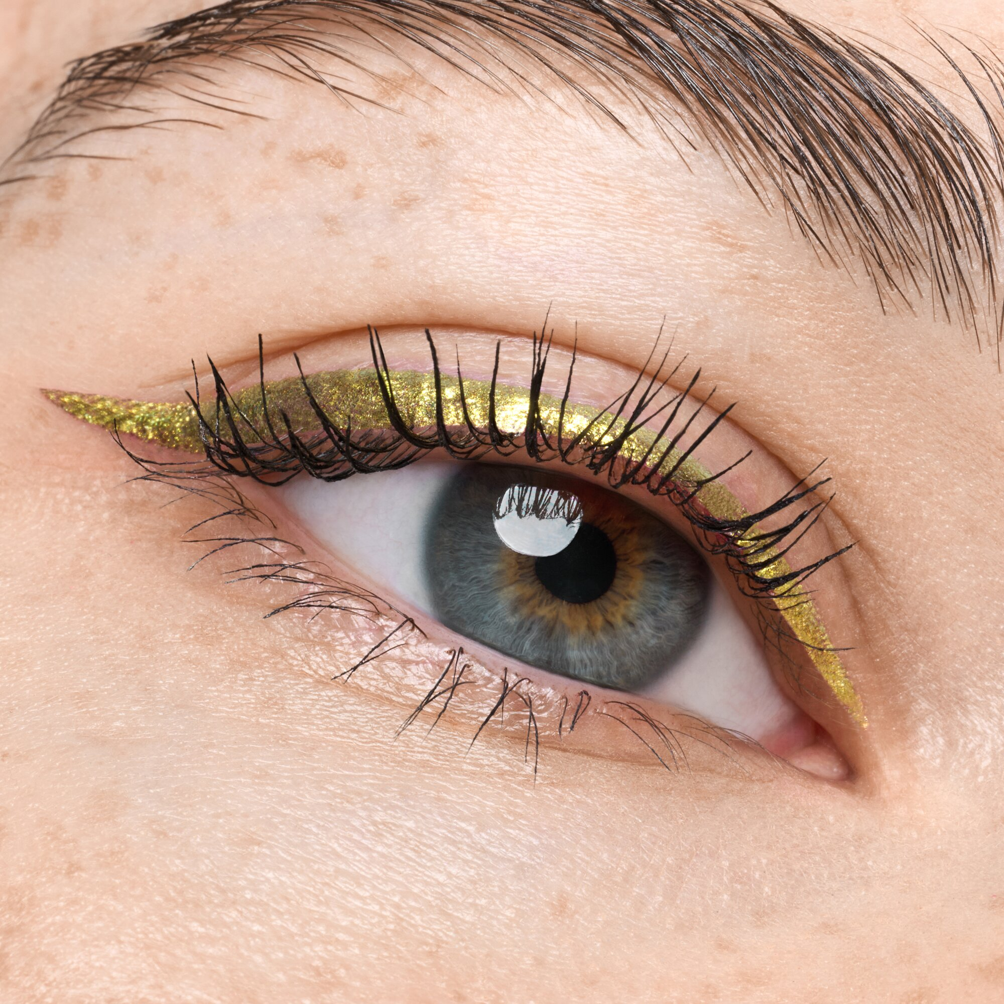 Eyeliner Líquido Space Glam · detalle 2