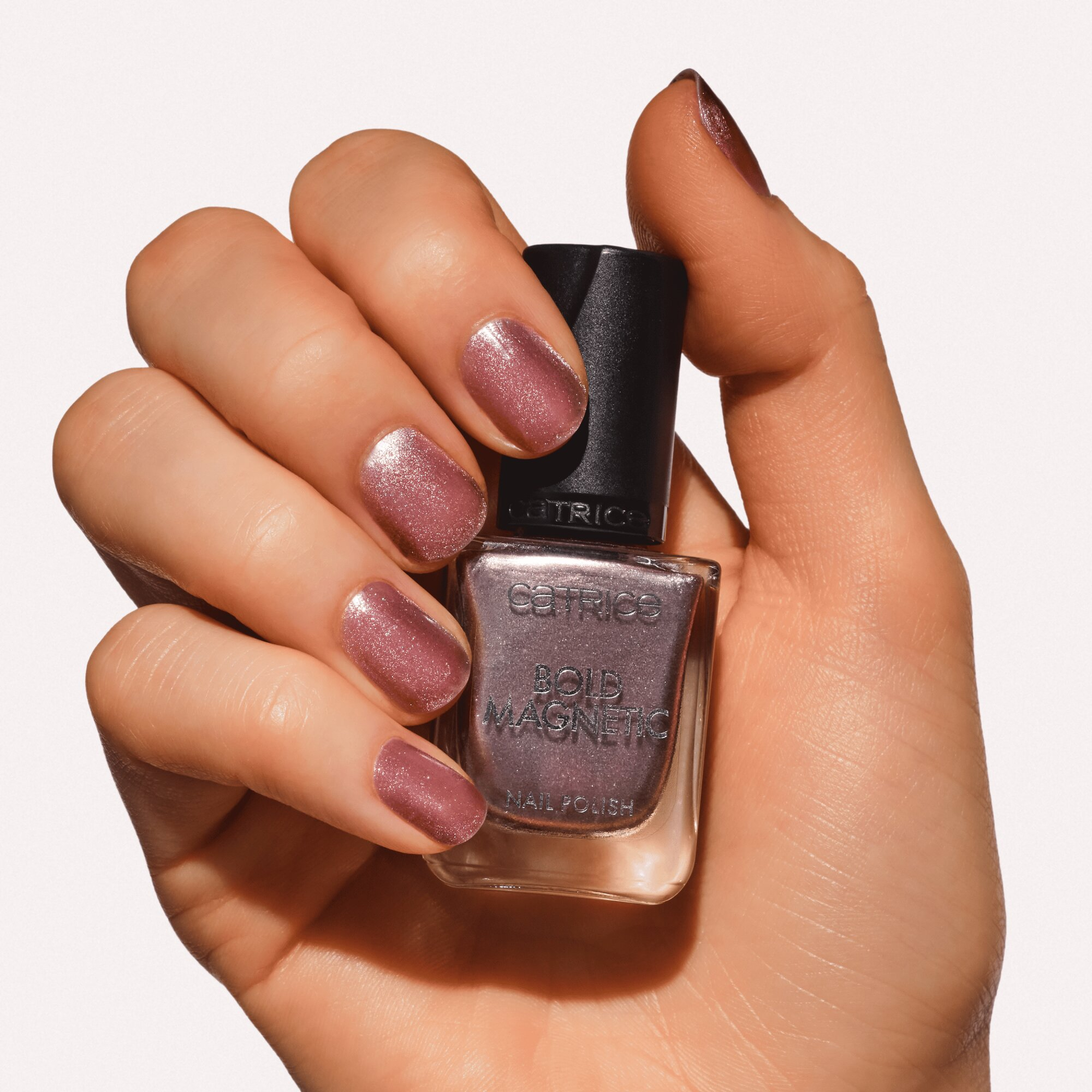 Bold Magnetic Nail Polish Esmalte de Uñas · detalle 5