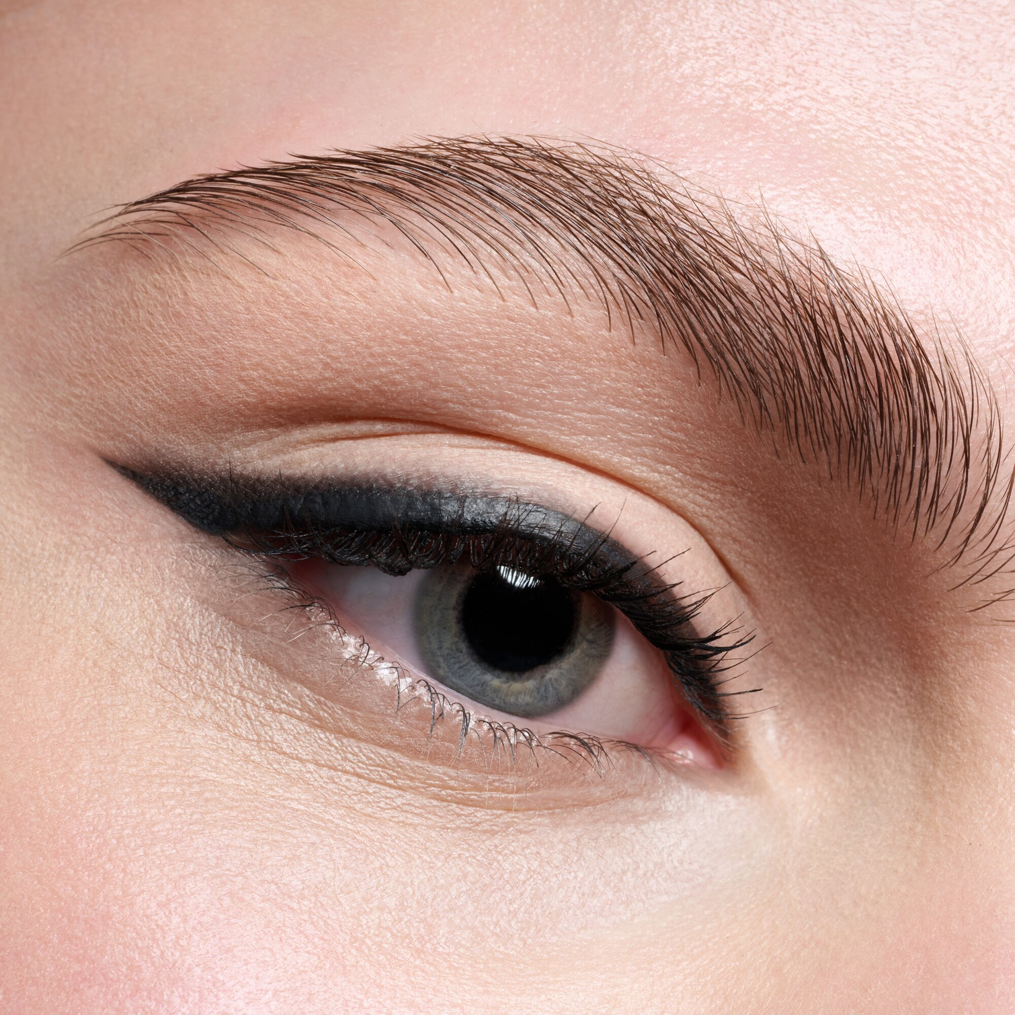 Perfilador Velvet Glide Matte Eye · detalle 3