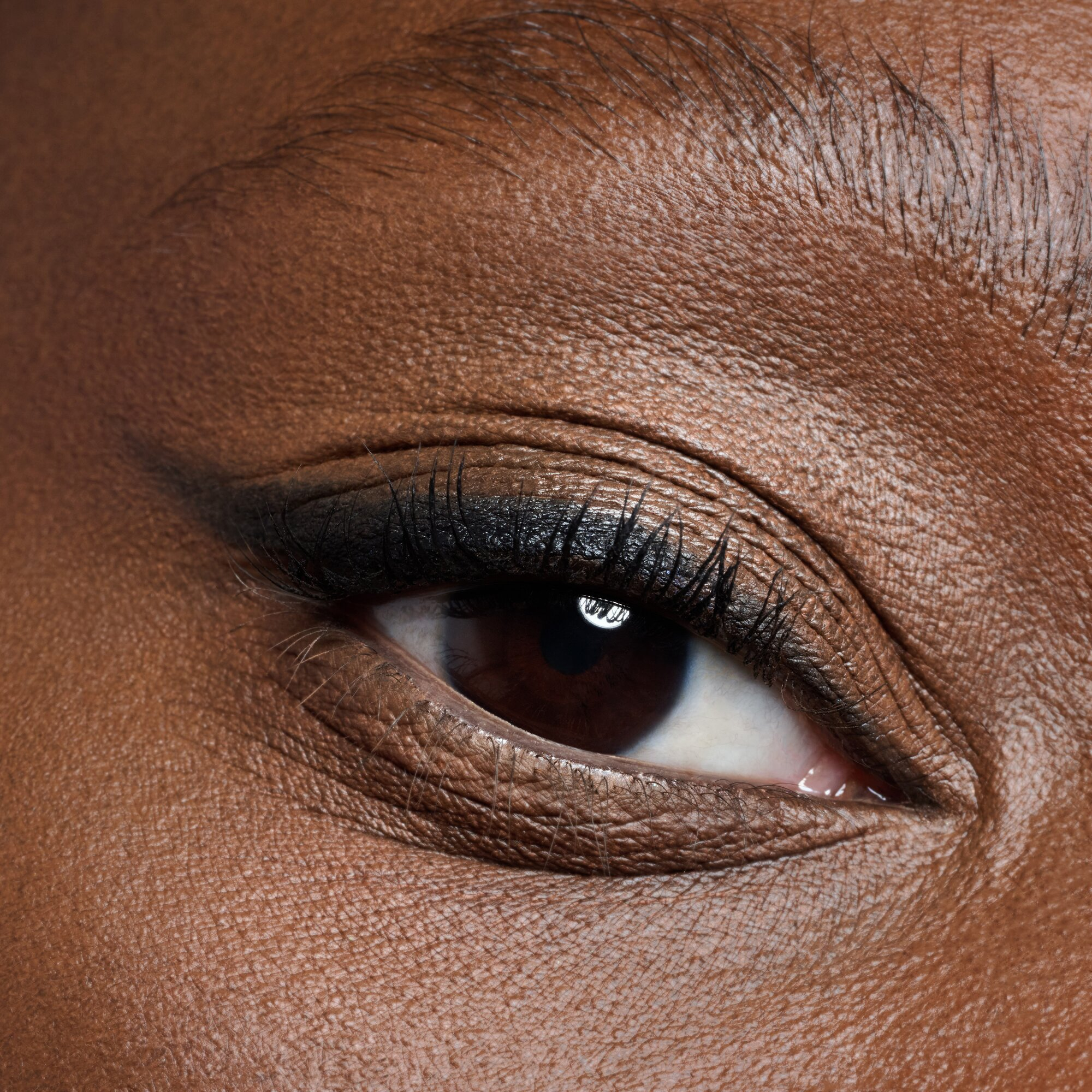 Perfilador Velvet Glide Matte Eye · detalle 4