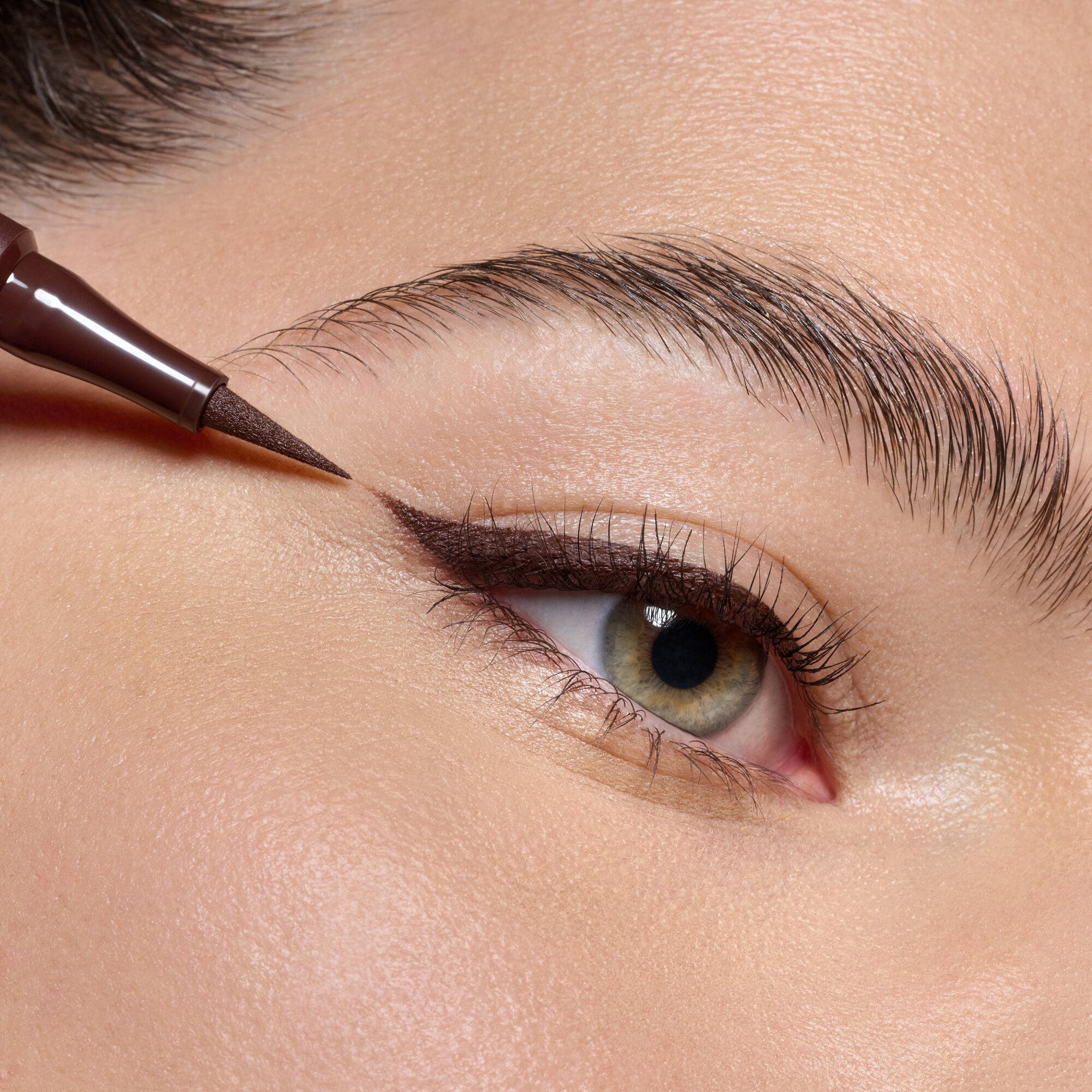 Eyeliner Mate WTP Calligrapg Pro · detalle 4