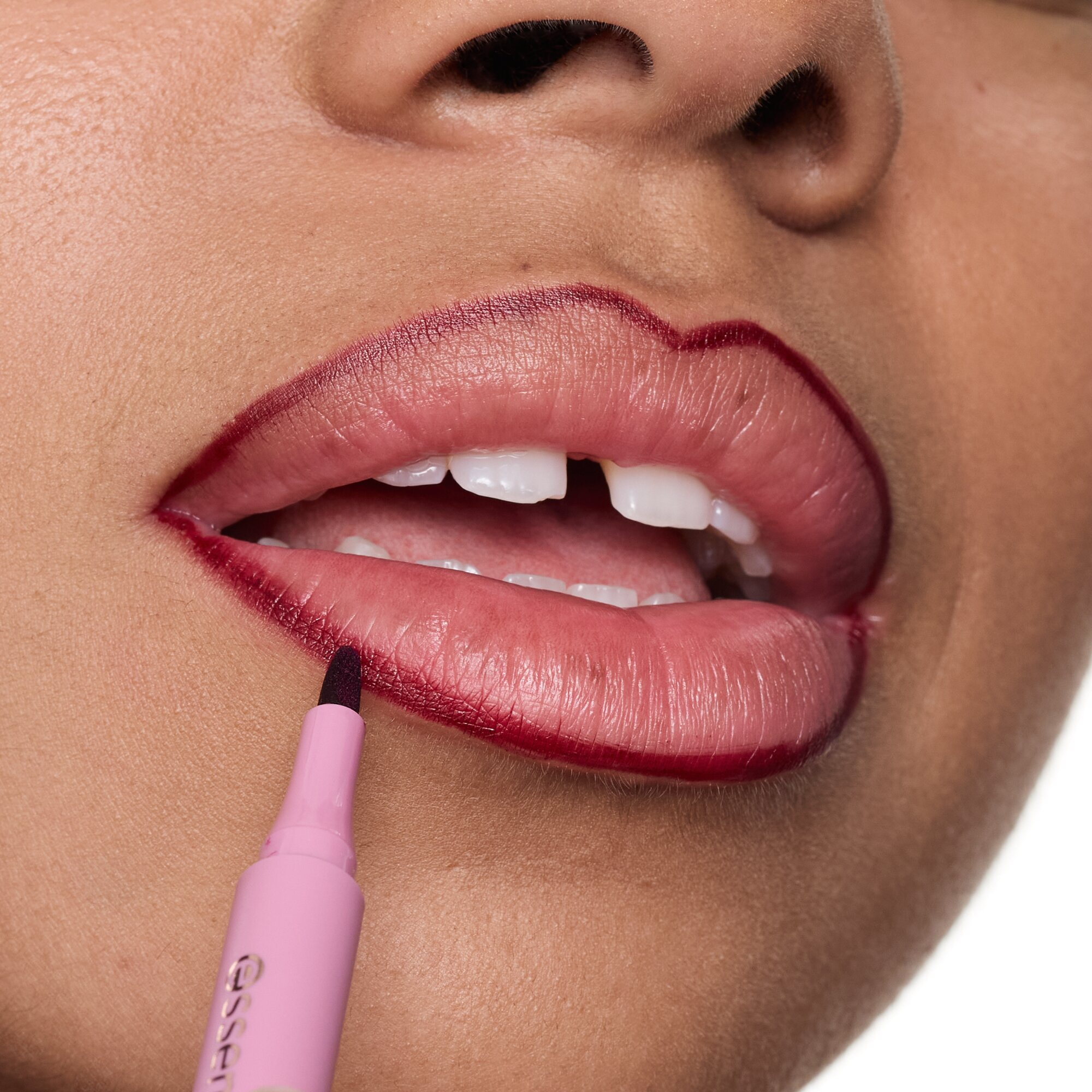 Lápiz de Labios Tattoo Line n' STAIN · detalle 2