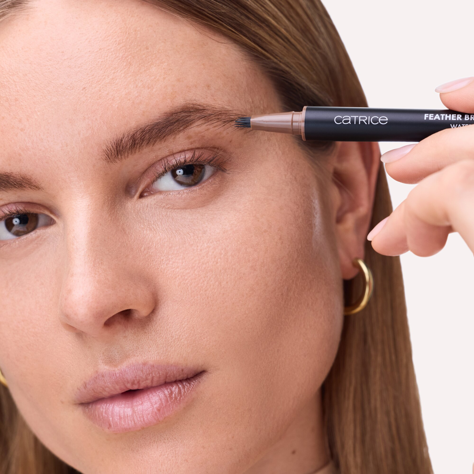 Delineador Cejas Feather Brow Fllier Waterproof · detalle 3