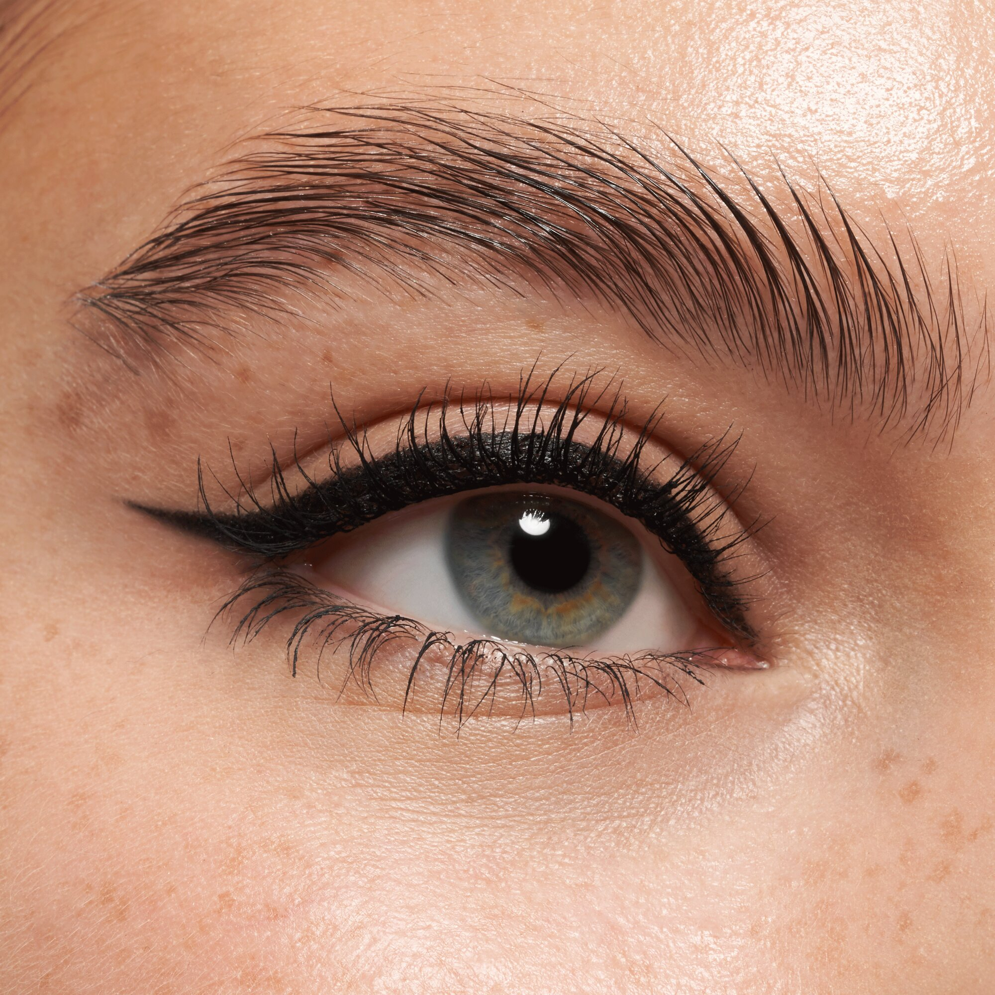 Delineador de ojos Kajal Pencil · detalle 1