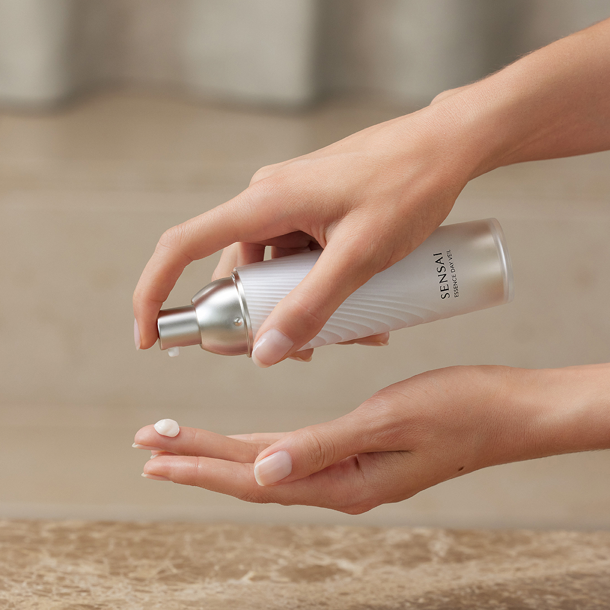 Sensai Essence Day Veil | Perfumerias Primor