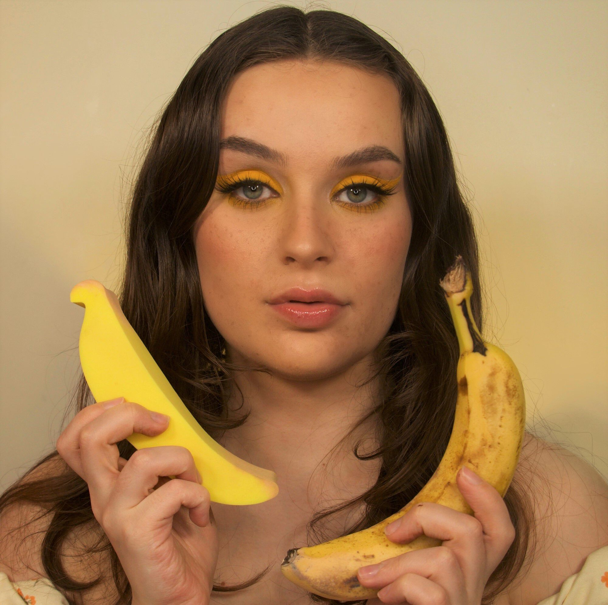 Fortnite Peely Banana Esponja de Maquillaje · detalle 3